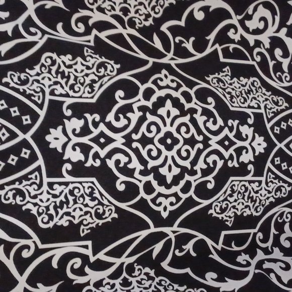 White House Black Market Skirt - Picture 3 of 3